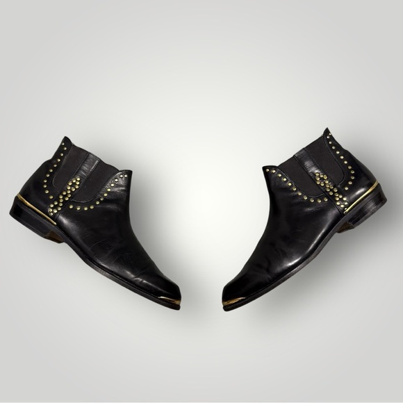 Rare Mezlan Black Leather Studded Chelsea Boots Sz 8 - Picture 1 of 9